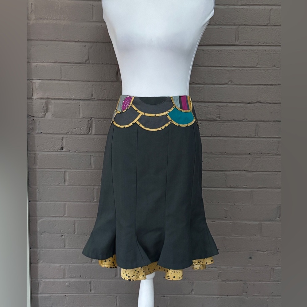 Vintage Scandinavian design gray skirt with colorful accents M